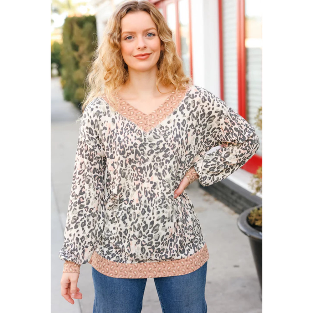 Lilypad Tan Leopard Print V-Neck French Terry Long Sleeve Top Womans‎ Size Large